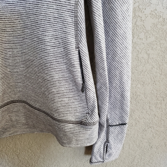 Lululemon long sleeve top - Picture 5 of 5